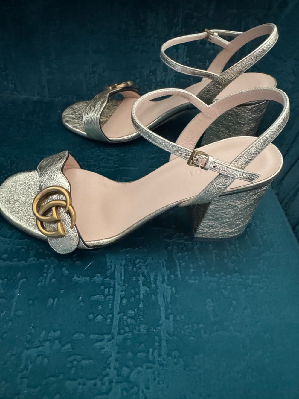 Gucci Gold Metallic Open-Toe Ankle-Strap Heeled Sandals with Double G - Picture 2 of 3